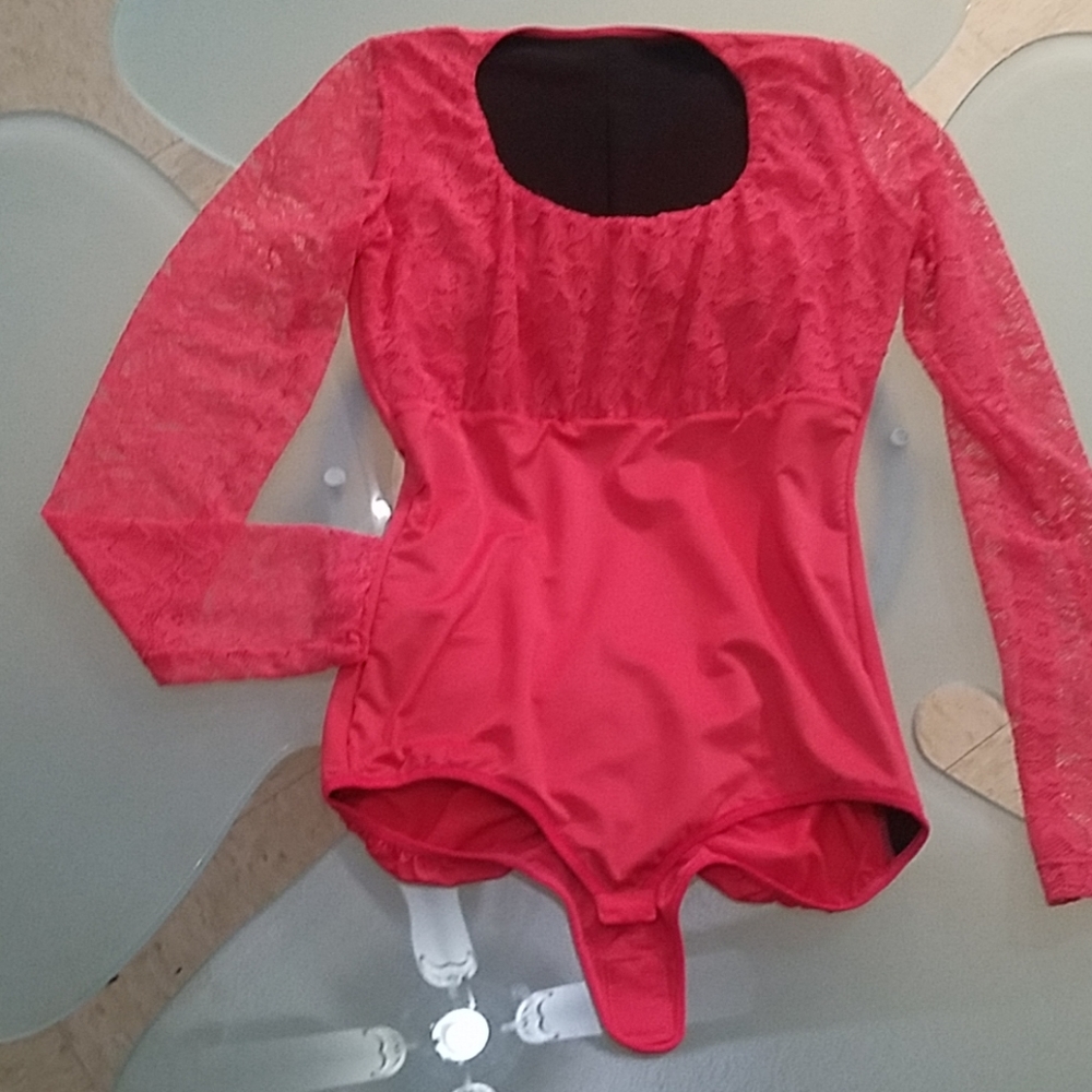 BLOUSE ECXELENT CONDITION